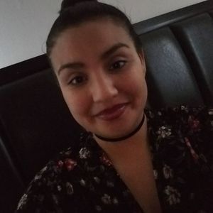 Meet your Posher, Yesenia